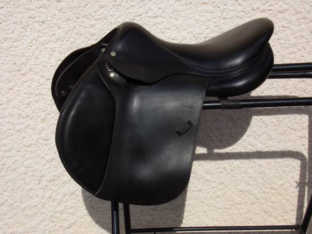 Selle obstacle devoucoux 17'