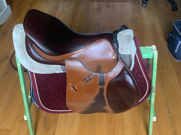 Selle en cuire a vendre 