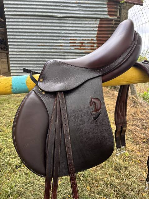Selle mixte 17 pouces darrose 