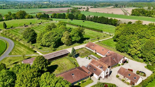 Forges-les-eaux - ravissante propriete equestre