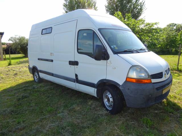 Bétaillère master renault 2006 au compteur 182 000 kms