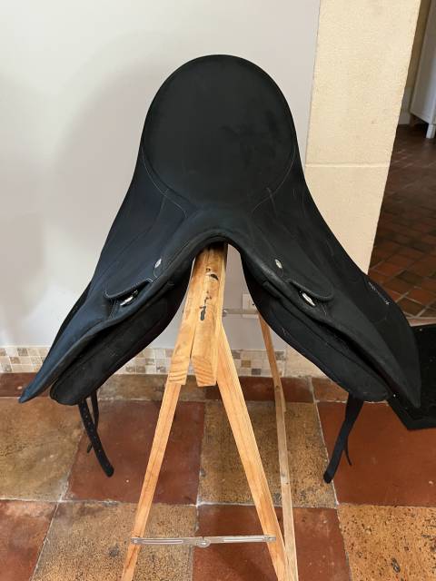 Vends selle dressage wintec winteclite