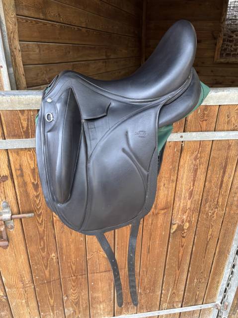Selle dressage devoucoux 
