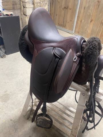 Selle de dressage devoucoux harmonie s