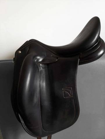 Selle dressage childeric (2021)