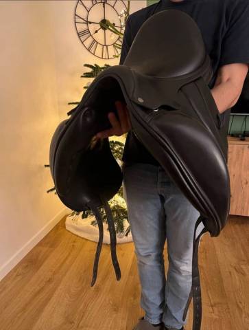 Selle dressage équipe 17.5 