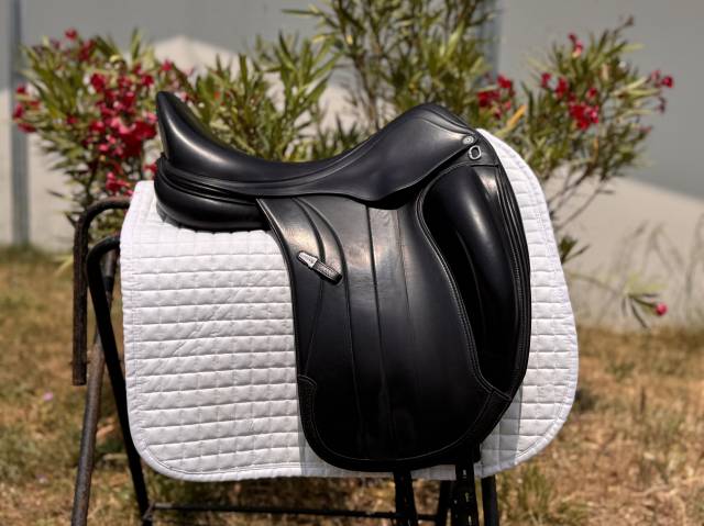 Selle dressage équipe viktoria carbon