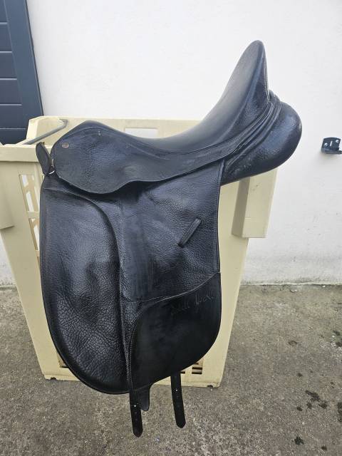 Selle dressage bates 17.5
