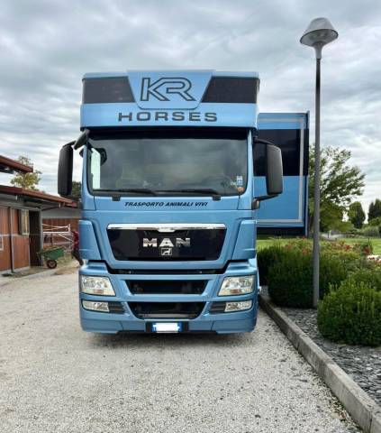 Man 26 400/ krismar/2012/pop out/2030km/2220euros