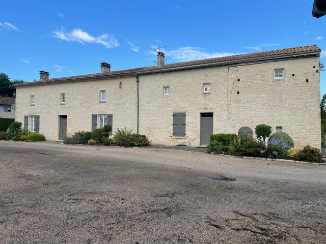 Domaine rare et polyvalent en pleine nature sur 15 ha