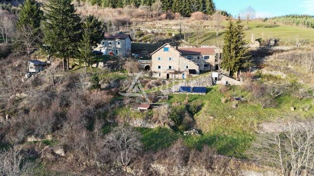 Domaine authentique - monts d'ardèche