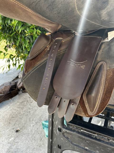 Selle de saut tekna