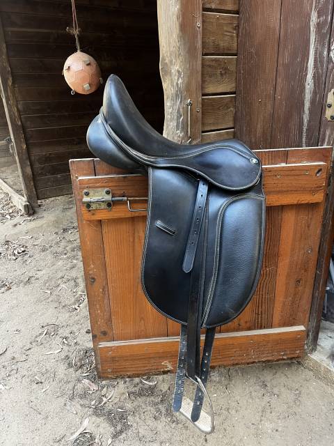Selle dressage waldhausen 17,5