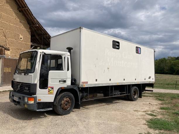 Camion pl 8 places