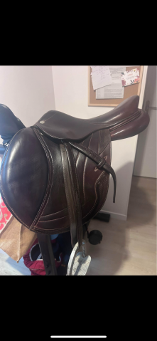 à vendre selle 16,5 cwd