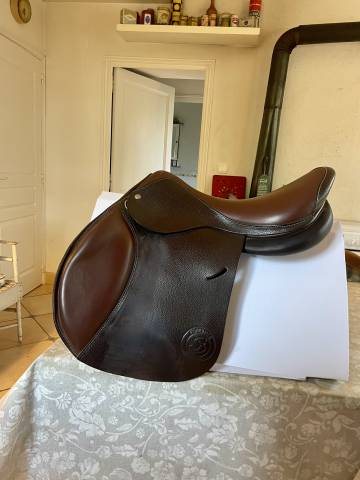 Selle forestier à vendre