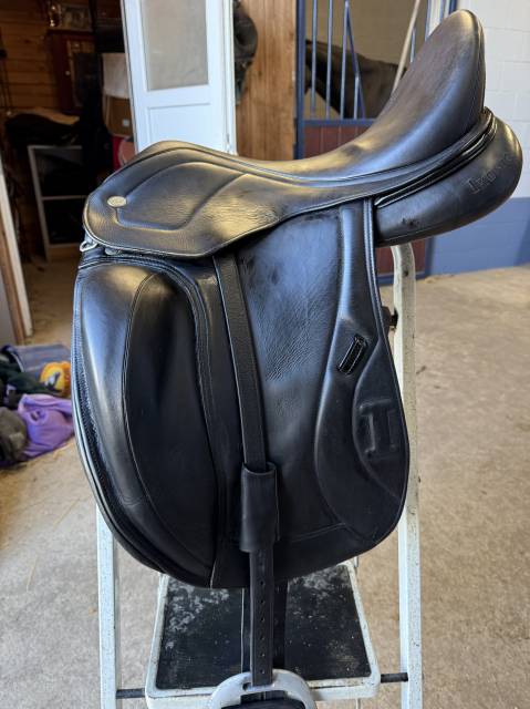 Selle dressage ikonic évolution 17,5