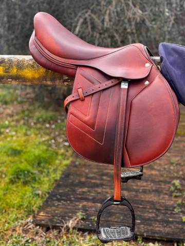 Selle mixte renaissance doublée veau en parfait état