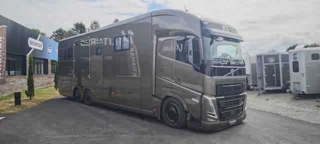 Camion poids lourds krismar 6 chevaux