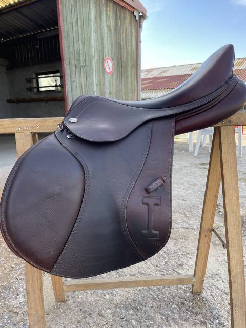 Selle ikonic 17