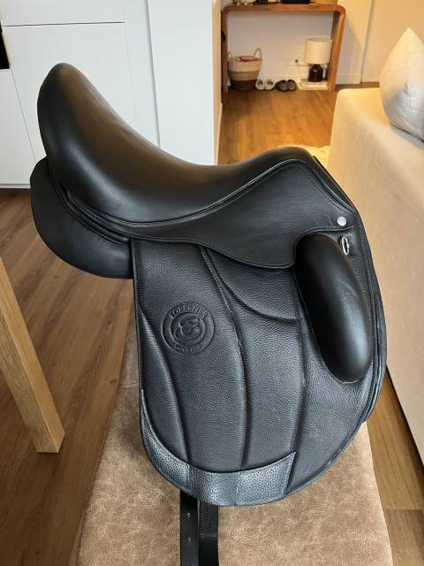 Selle forestier aachen dressage 16,5 noire