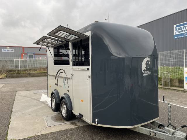 Van minimax cheval liberté oblic 3 places chevaux