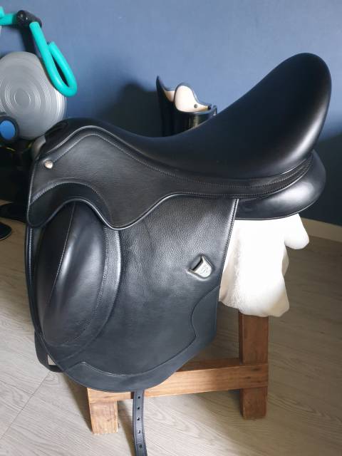 Selle de dressage bates artiste-état exceptionnel