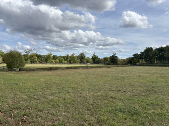 Haras /propriété  11ha idealement situé  crevecoeur 