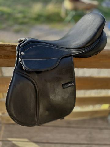 Selle norton 17’ en très bon état