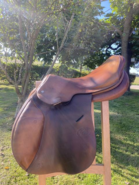 Selle hervé godignon one 17,5