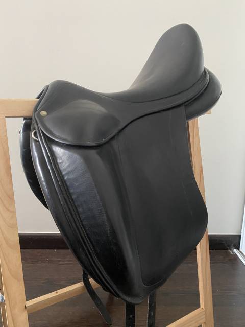 Selle de dressage childeric dsc