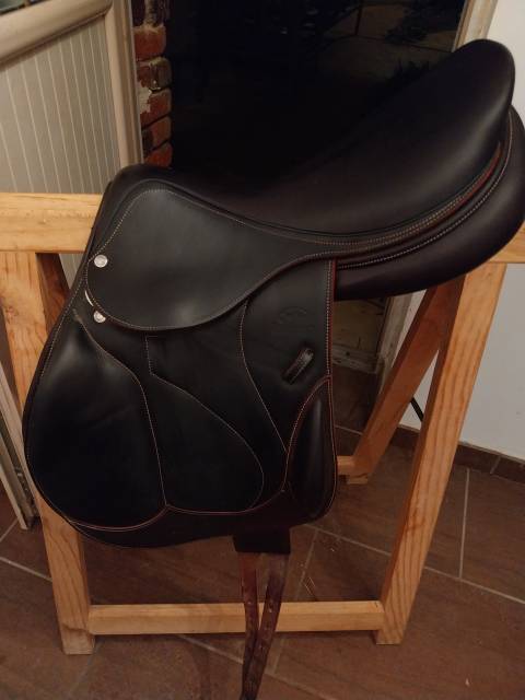 Selle devoucoux modèle chiberta o acajou 180