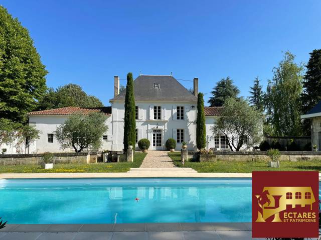 Propriété de 270 m2 avec étang à cognac sur 3ha