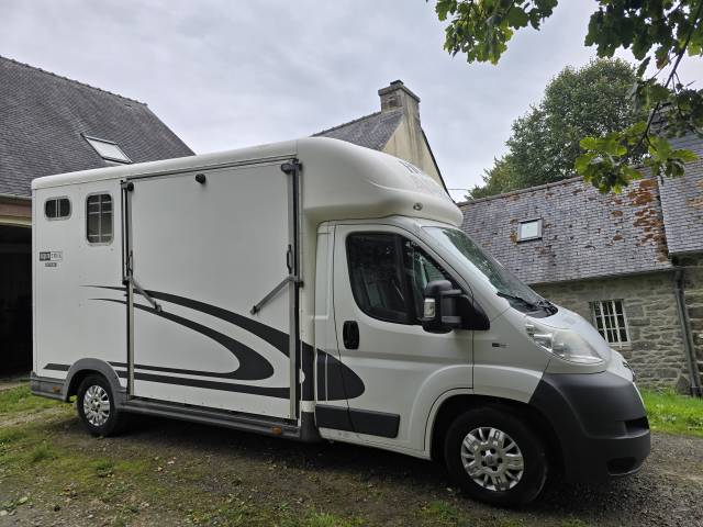 Camion 2 chevaux vl