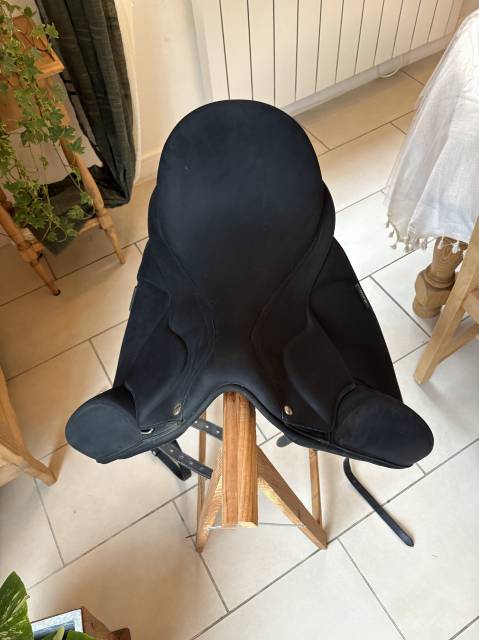 Selle wintec pro dressage contourbloc 