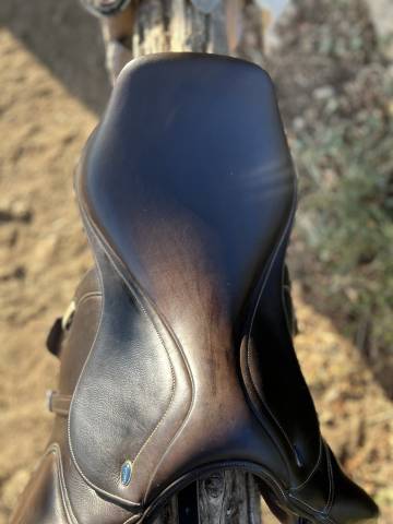 Selle ikonic horse ball 17 pouces de 2025