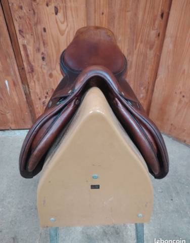 Selle forestier très bon état