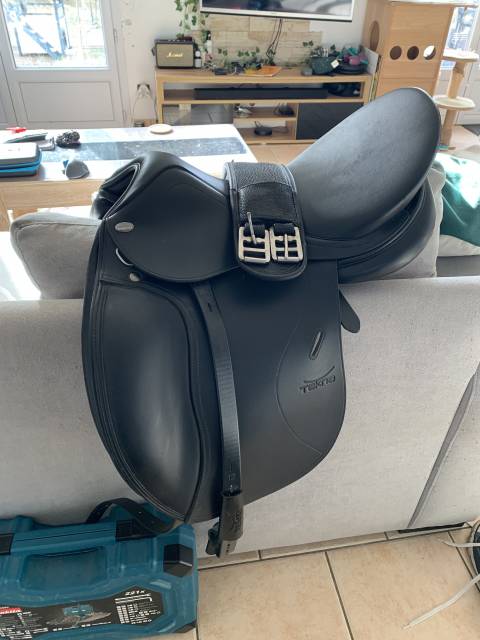 Selle dressage tekna 16,5 noire 