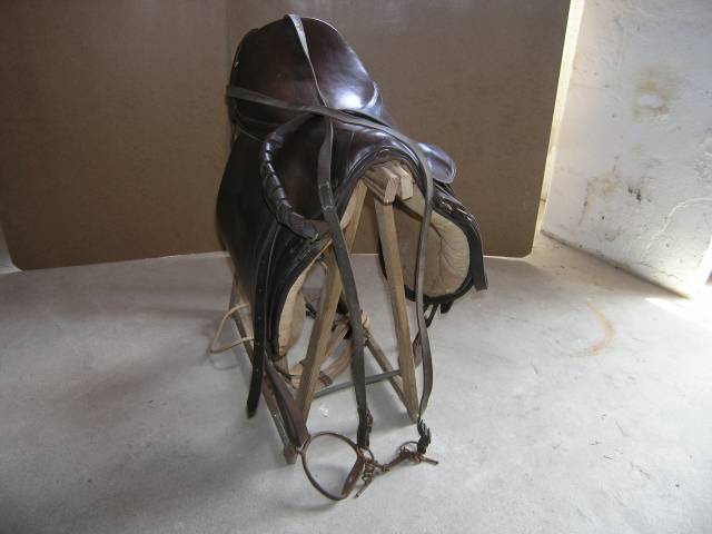 Ancienne selle militaire