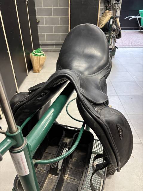 Selle prestige 17,5 dressage 
