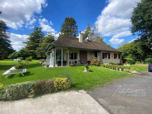Jolie propriété avec dépendance sur 1,5 ha