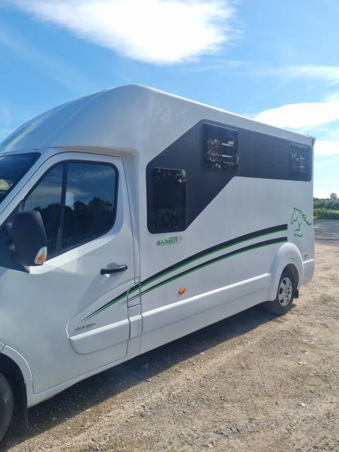 Camionnette barbot renault 170cv.