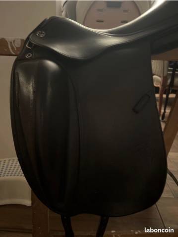 Selle de dressage prestige