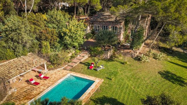 Propriété équestre d'exception à saint-raphaël (83)