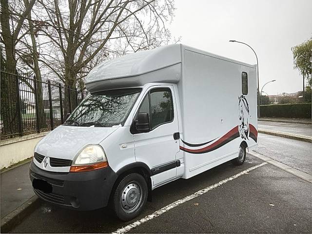 Renault master ii phase 3 3.5t 2.5 dci bvra 120 cv boît