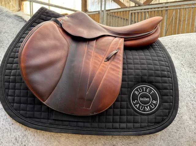 Selle butet plate 17 pouces 2021