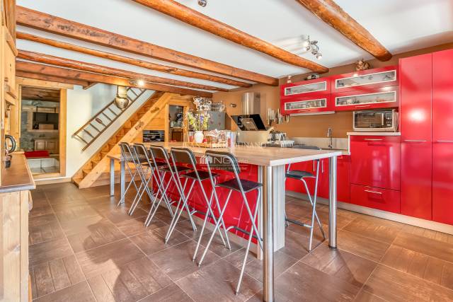 Ferme rénovée avec installation équestres