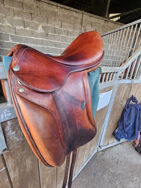 Selle dressage belloir 17,5'