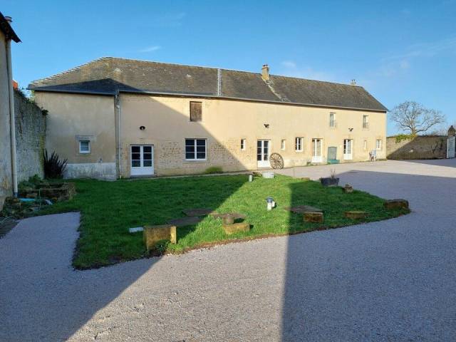 Propriété de caractère isigny sur mer