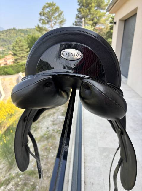 Selle dressage ikonic